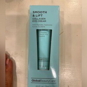 Smooth and lift global beauty care eye cream